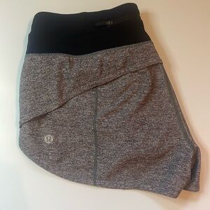 Lululemon shorts 2.5”
No holes, rips or stains